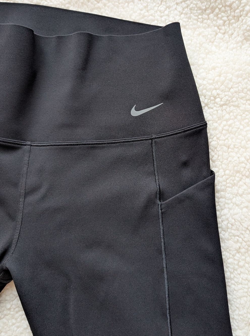 LIKE NEW Nike Universa Women's High-Waisted 7/8 Leggings with No Front Seam - Picture 3 of 6